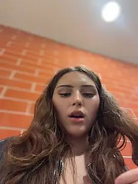 AnitaFly stripchat live cam model
