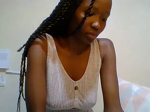 Shania_loveer stripchat live cam model