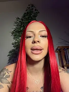 DollyRuby stripchat live cam model
