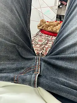 Hny_boy stripchat live cam model