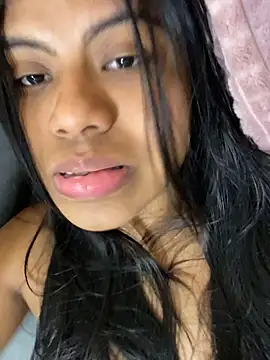 fahzinha stripchat live cam model