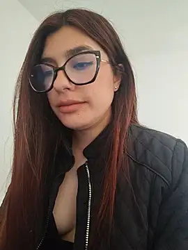 cutetemari stripchat live cam model