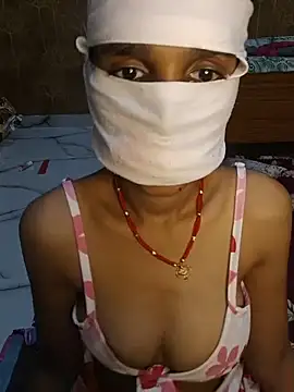 Desi_Divya999 stripchat live cam model