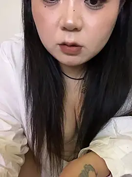 xiaomaomi0123 stripchat live cam model