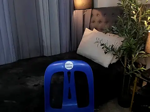 Hugecockasianprincess stripchat live cam model