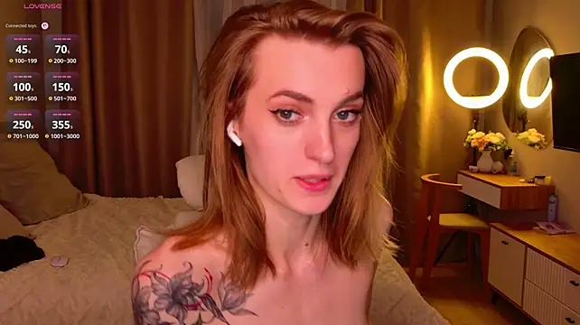 MiaKomoi stripchat live cam model