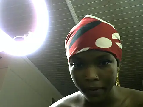 sumeyhia stripchat live cam model