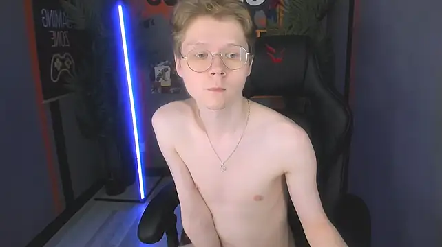 DanielSanders stripchat live cam model