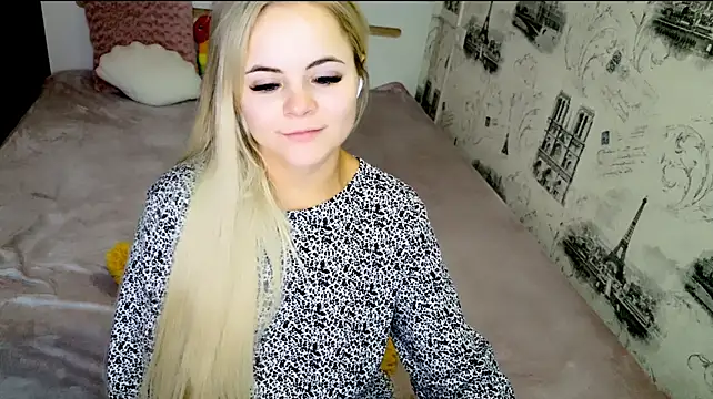 lovely-eyes stripchat live cam model