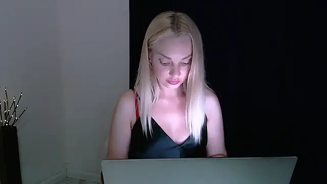 Lia_noo_regrets stripchat live cam model