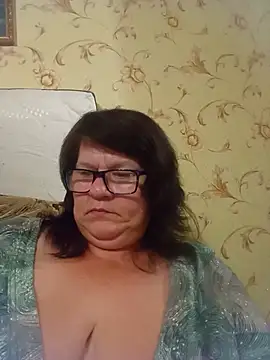 NysiOlsen stripchat live cam model