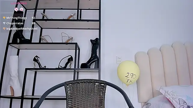 Amira-Zahra stripchat live cam model