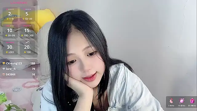 Noelle-2007 stripchat live cam model