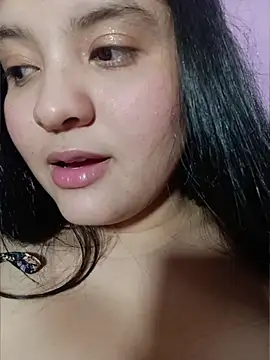 Pervyangell stripchat live cam model