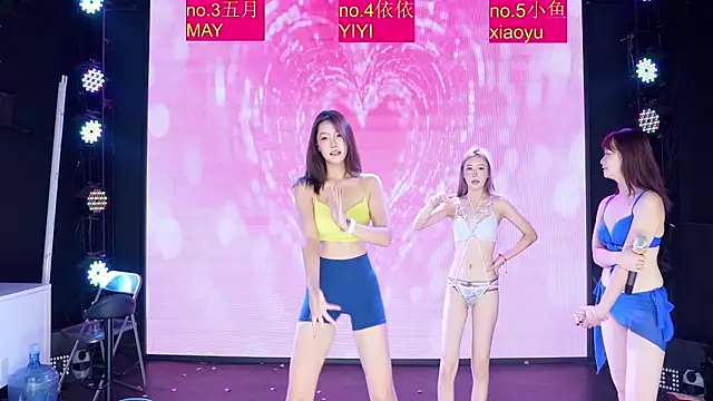 Red-666 stripchat live cam model