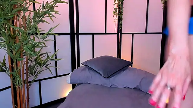 ClaraSweetTV stripchat live cam model