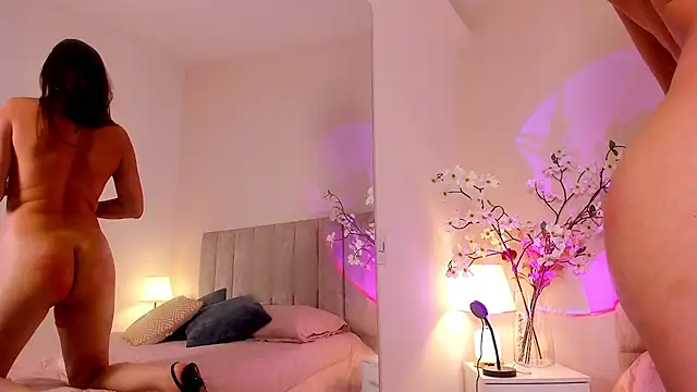 Laurenngrey stripchat live cam model