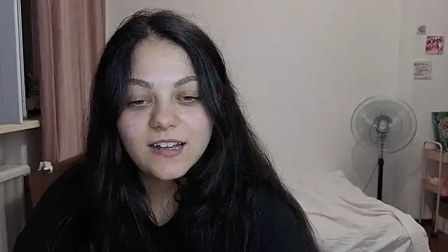 _Mikky_lil_ stripchat live cam model