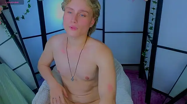 cumboydoll stripchat live cam model