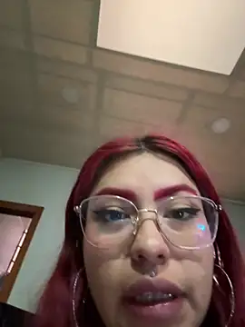 LilMoon_ stripchat live cam model