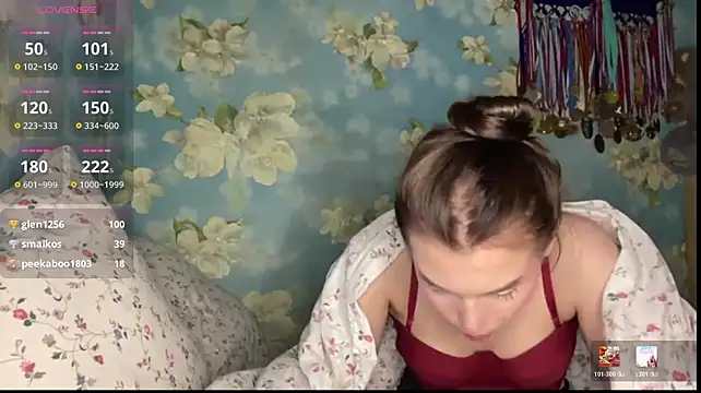 RileySpence stripchat live cam model