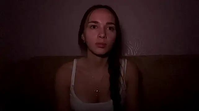 LulaMays stripchat live cam model