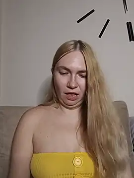 KisaVixen stripchat live cam model
