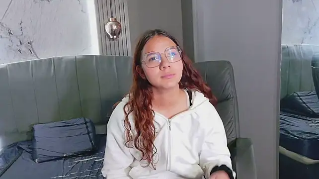 angeles_azul stripchat live cam model