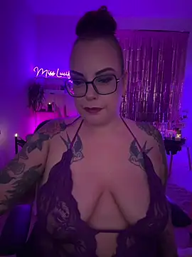 Miss_Lucifer6 stripchat live cam model
