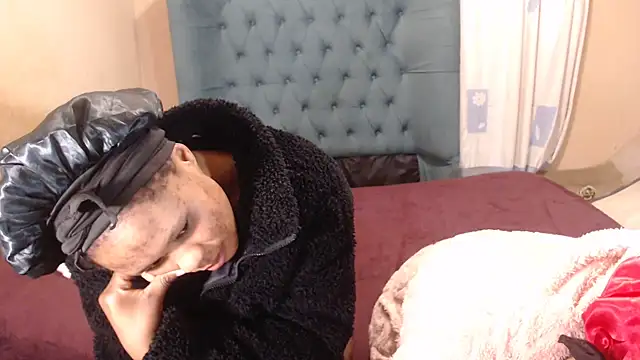 BendMeOverXX stripchat live cam model