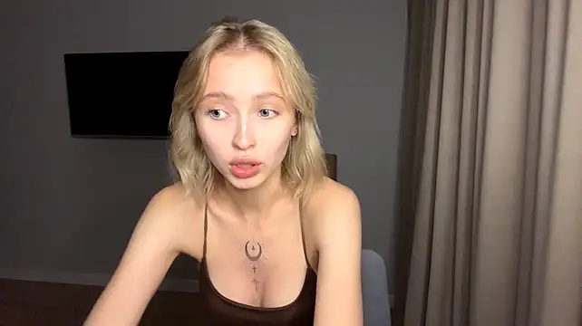 ClonedAge stripchat live cam model