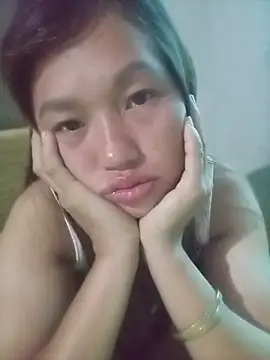 gogo-min stripchat live cam model