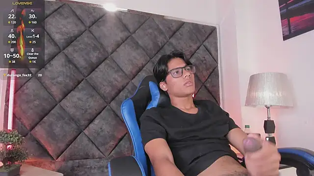 LiamKron stripchat live cam model