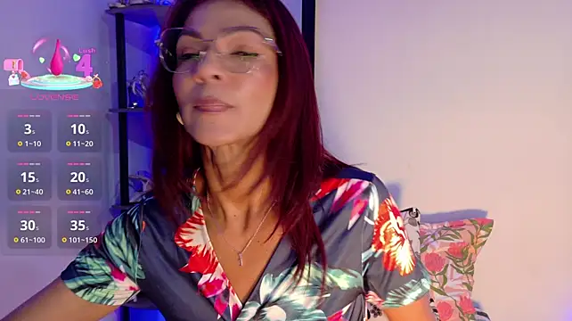 hannapettit stripchat live cam model