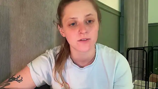 LeaWetGirl stripchat live cam model