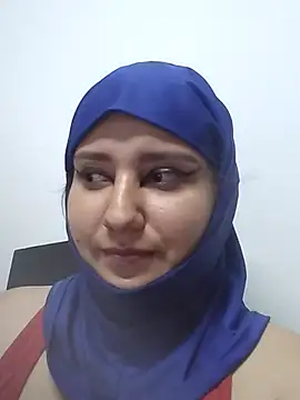 Nahannaahia stripchat live cam model