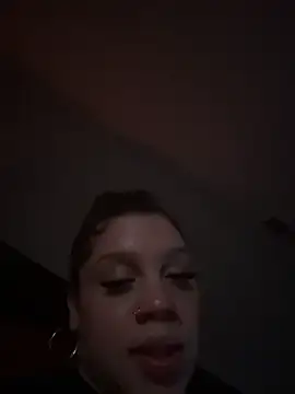 QueenNuttCollector stripchat live cam model