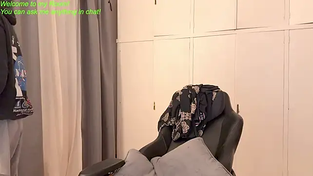 SasukeUhchiaa stripchat live cam model