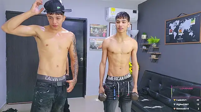Voyeurism_guyss stripchat live cam model