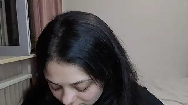 _Mikky_lil_ stripchat live cam model
