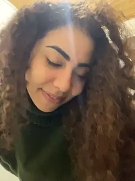 A_maddy stripchat live cam model