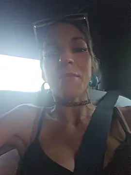 lil_jiggly stripchat live cam model