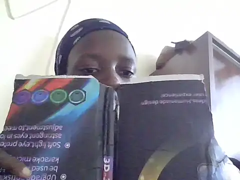 prettychocolatepetite stripchat live cam model