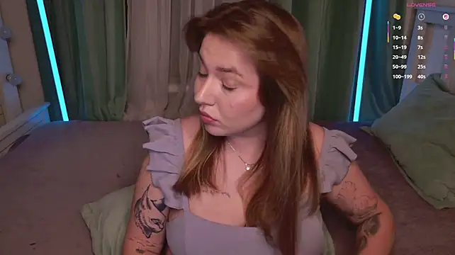 Evahadson stripchat live cam model