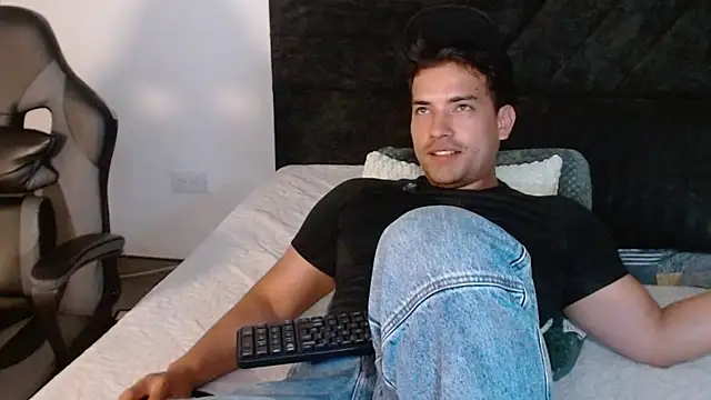 Ian_Daviz stripchat live cam model