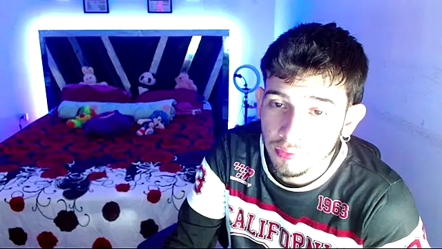 Sebasxxl12 stripchat live cam model