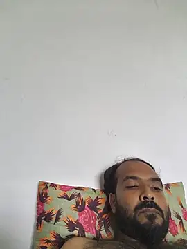 Hairy_hunk32 stripchat live cam model