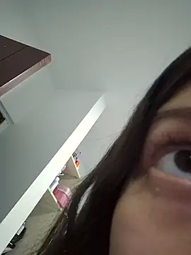 IrisBound stripchat live cam model