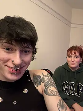 GothSadist stripchat live cam model
