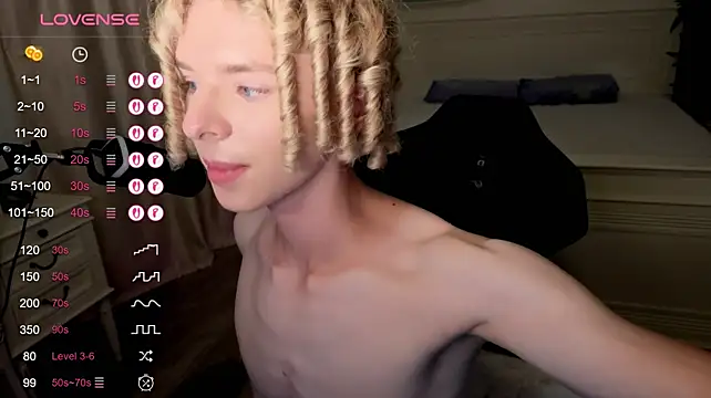 Kudi_Minnt stripchat live cam model
